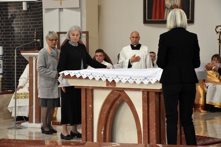 Poświęcenie kościoła pw. NMP Fatimskiej w Oleśnicy