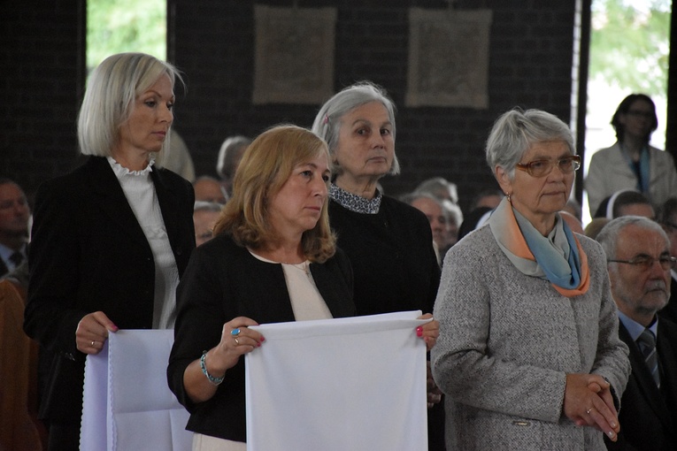 Poświęcenie kościoła pw. NMP Fatimskiej w Oleśnicy