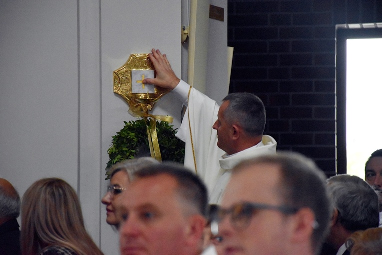 Poświęcenie kościoła pw. NMP Fatimskiej w Oleśnicy
