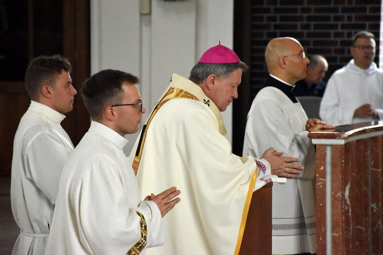 Poświęcenie kościoła pw. NMP Fatimskiej w Oleśnicy