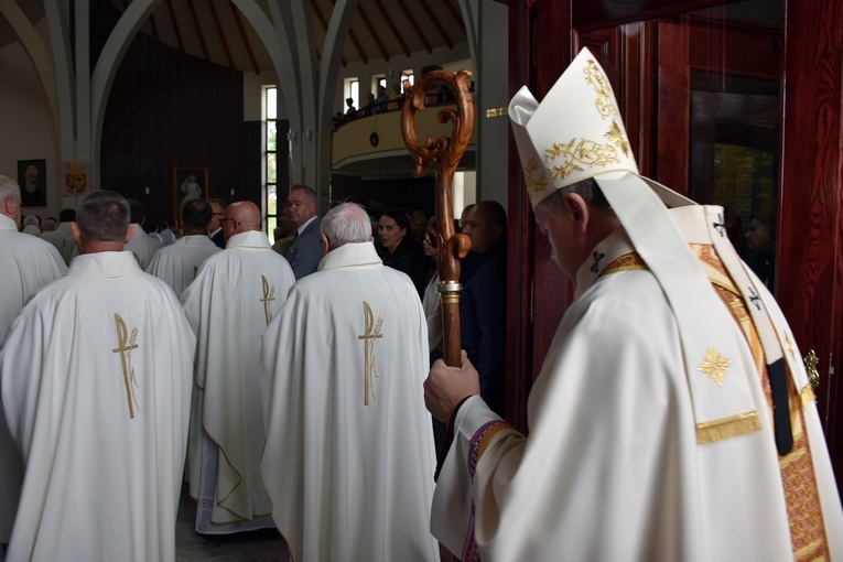 Poświęcenie kościoła pw. NMP Fatimskiej w Oleśnicy