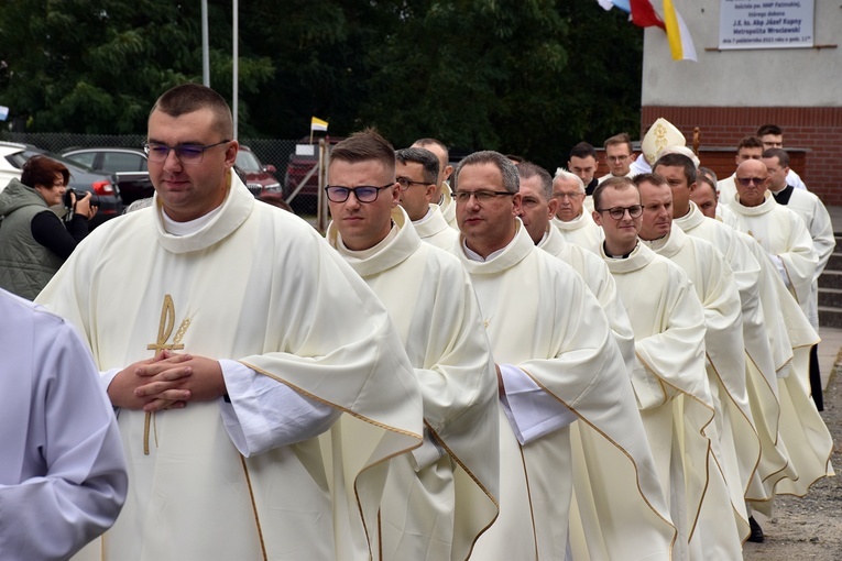 Poświęcenie kościoła pw. NMP Fatimskiej w Oleśnicy