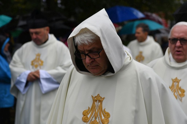 Pielgrzymka różańcowa do Rokitna