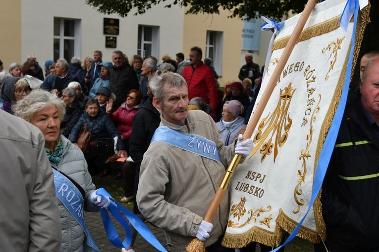 Pielgrzymka różańcowa do Rokitna