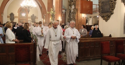 Dziewica konsekrowana