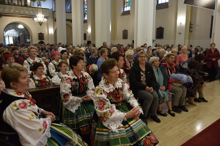 Róże u Matki Pięknej Miłości