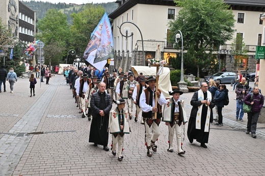 Męski Różaniec na Krupówkach 