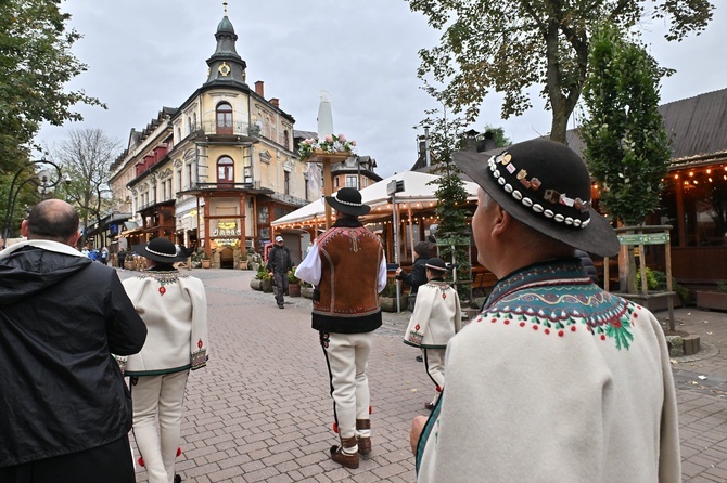 Męski Różaniec na Krupówkach 