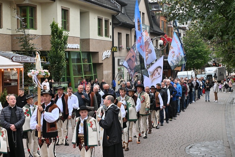 Męski Różaniec na Krupówkach 