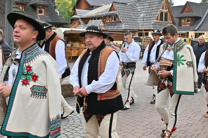 Męski Różaniec na Krupówkach 