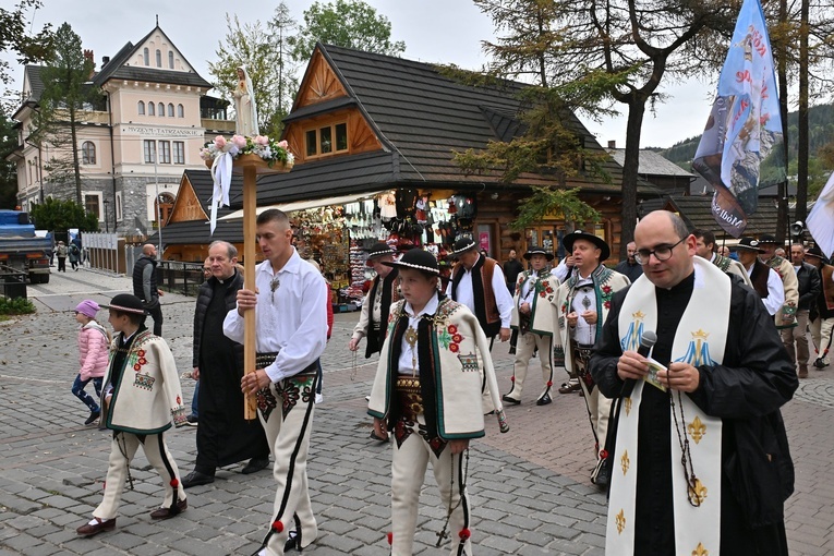 Męski Różaniec na Krupówkach 