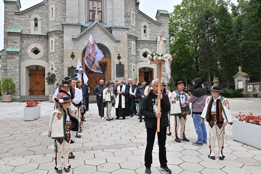 Męski Różaniec na Krupówkach 