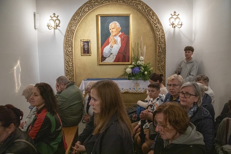 Sanktuarium Matki Bożej Różańcowej - Pośredniczki Wszelkich Łask w Piasecznie
