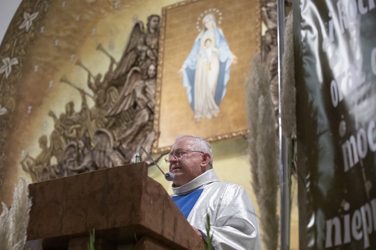 Sanktuarium Matki Bożej Różańcowej - Pośredniczki Wszelkich Łask w Piasecznie