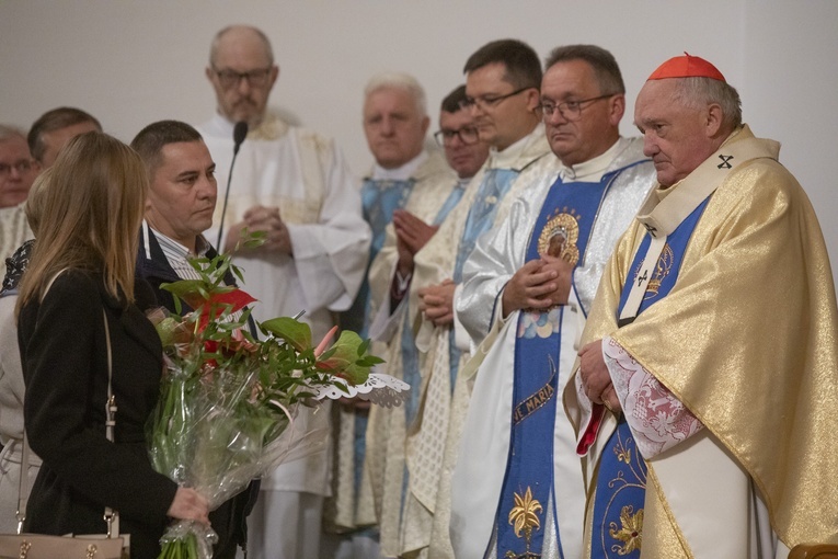 Sanktuarium Matki Bożej Różańcowej - Pośredniczki Wszelkich Łask w Piasecznie
