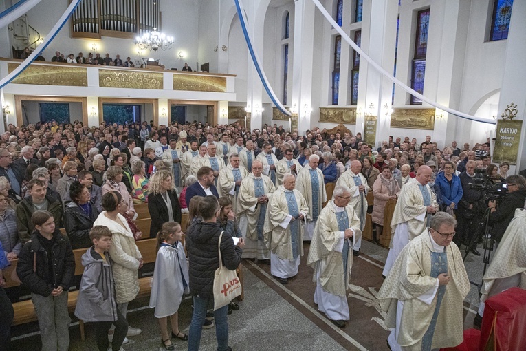 Sanktuarium Matki Bożej Różańcowej - Pośredniczki Wszelkich Łask w Piasecznie