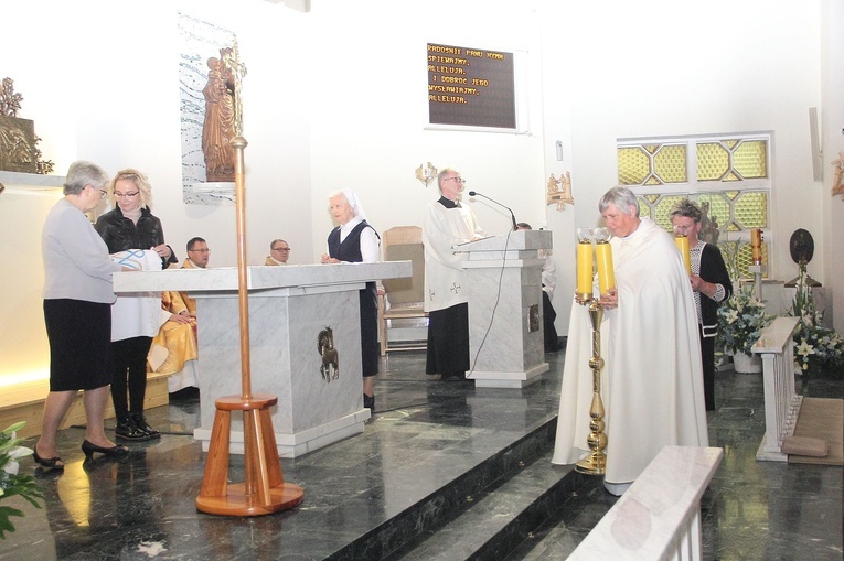 Konsekracja kościoła w Unieściu