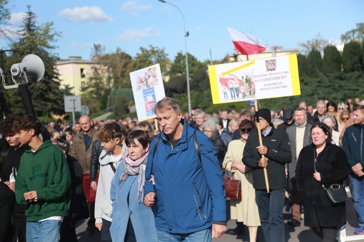 Różaniec dla życia w Mielcu