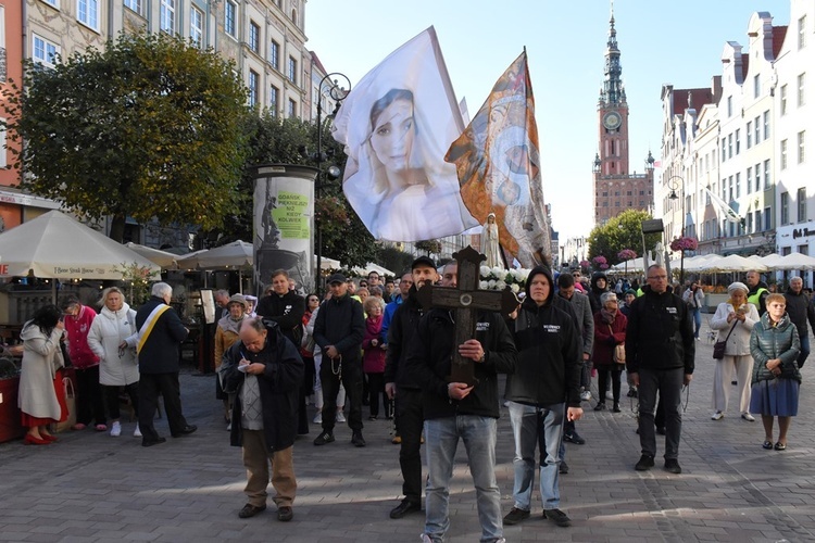 Rodzinna Procesja Różańcowa