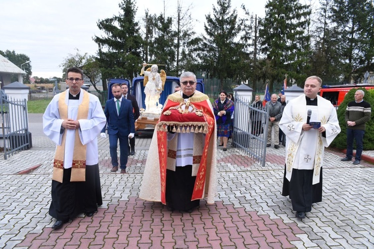 Borki, nawiedzenie figury św. Michała Archanioła.