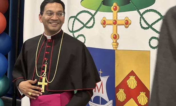 bp Earl K. Fernandes