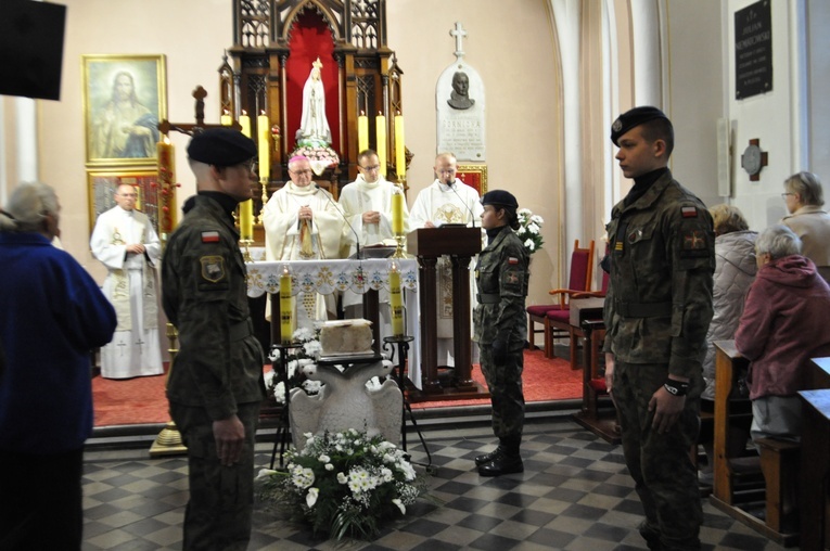 Płock. Pogrzeb dzieci nienarodzonych