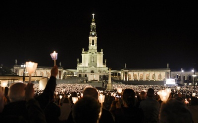 Modlitwy o pokój w sanktuarium maryjnym w Fatimie