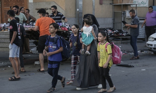 Jordania/ Król Abdullah II: niezbędne pilne otwarcie korytarzy humanitarnych do Strefy Gazy