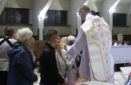 Relikwie św. Teresy od Dzieciątka Jezus i jej świętych rodziców na Złotych Łanach