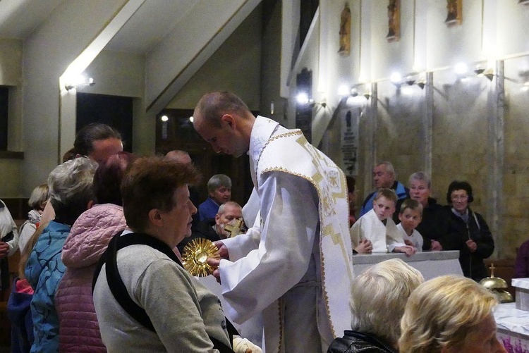 Relikwie św. Teresy od Dzieciątka Jezus i jej świętych rodziców na Złotych Łanach