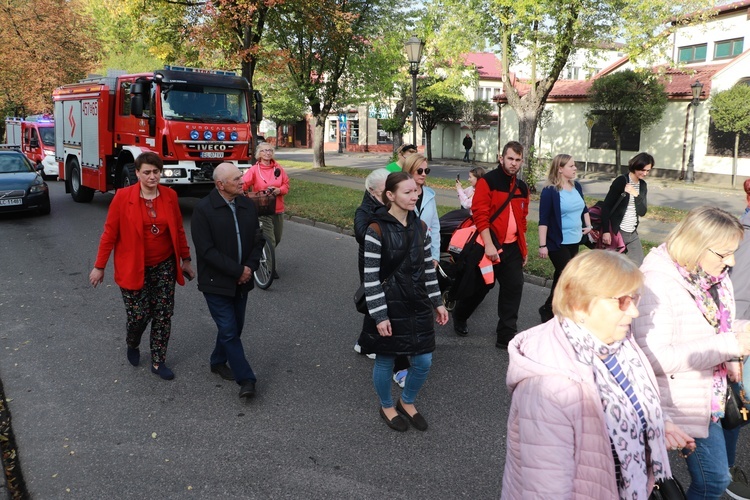 X Diecezjalna Pielgrzymka Kobiet "Przy sercu Maryi" - wędrówka