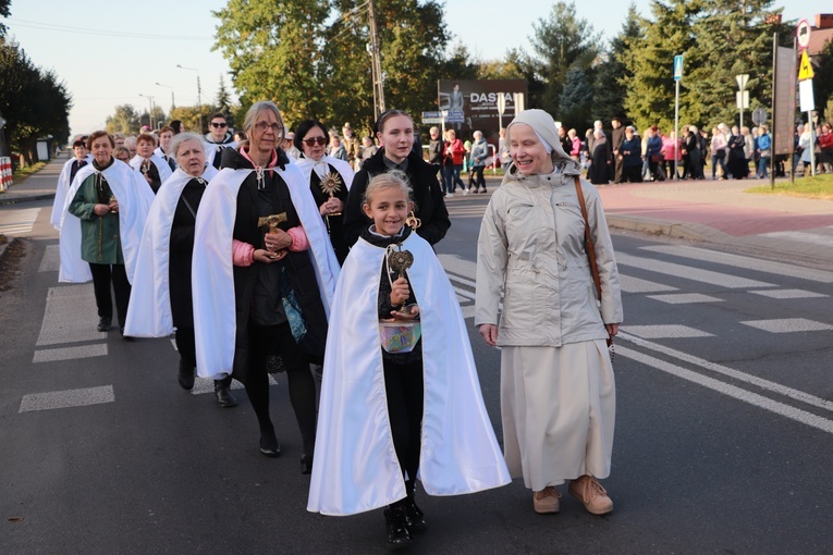 X Diecezjalna Pielgrzymka Kobiet "Przy sercu Maryi" - wędrówka