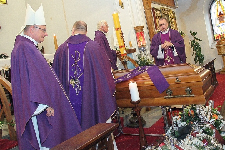 Msza pożegnalna śp. ks. Franciszka Puchalskiego