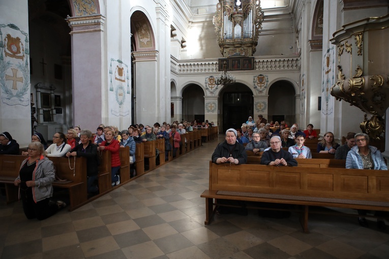 X Diecezjalna Pielgrzymka Kobiet - wędrówka cz. 2