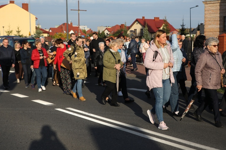 X Diecezjalna Pielgrzymka Kobiet - wędrówka cz. 2