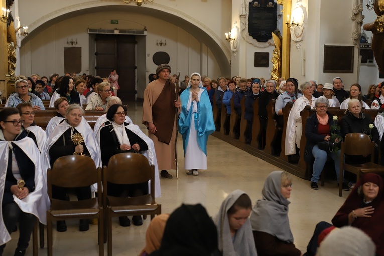 X Diecezjalna Pielgrzymka Kobiet - wędrówka cz. 2