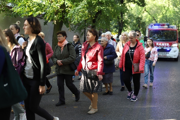 X Diecezjalna Pielgrzymka Kobiet - wędrówka cz. 2