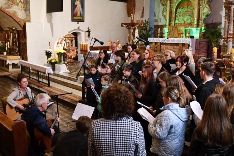 Uwielbienie na finał warsztatów muzycznych w Lubsku