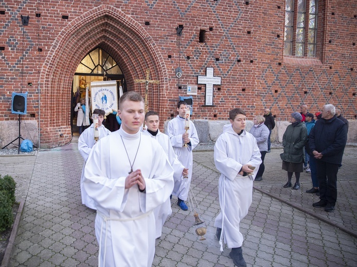 Skrzatuska Pieta w Sławnie - cz. 1