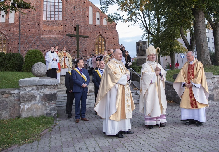 Skrzatuska Pieta w Sławnie - cz. 1