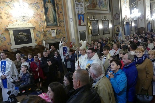 Zakończenie peregrynacji relikwii bł. rodziny Ulmów w Rychwałdzie