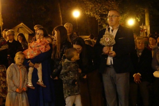 Zakończenie peregrynacji relikwii bł. rodziny Ulmów w Rychwałdzie