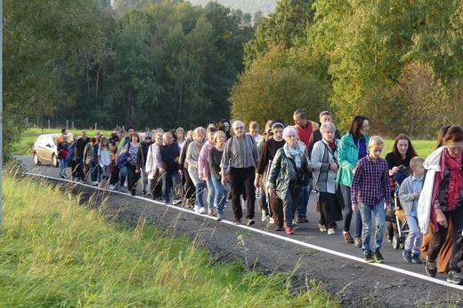 Zakończenie peregrynacji relikwii bł. rodziny Ulmów w Rychwałdzie