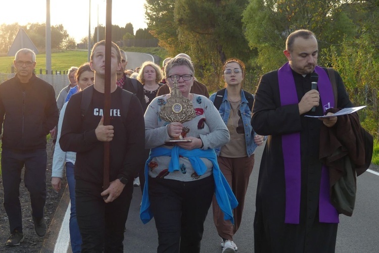 Zakończenie peregrynacji relikwii bł. rodziny Ulmów w Rychwałdzie