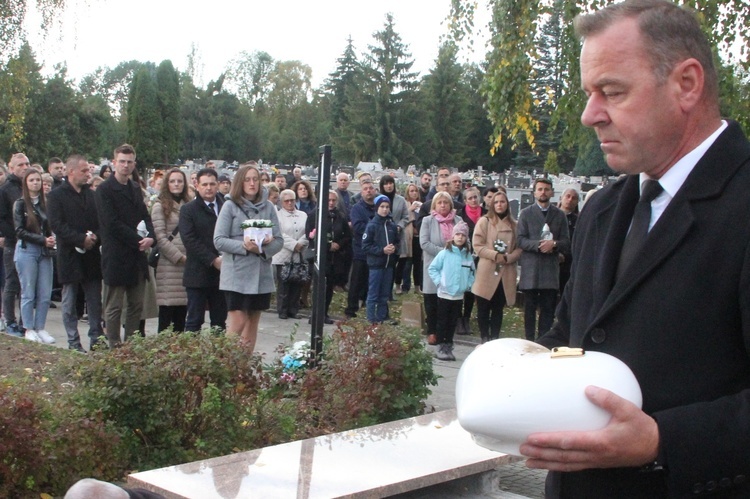 Tarnów-Mościce. Pochówek dzieci utraconych