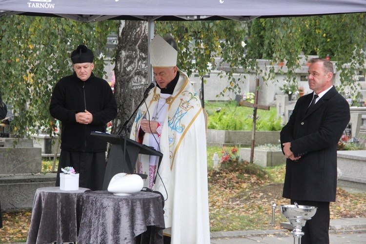 Tarnów-Mościce. Pochówek dzieci utraconych