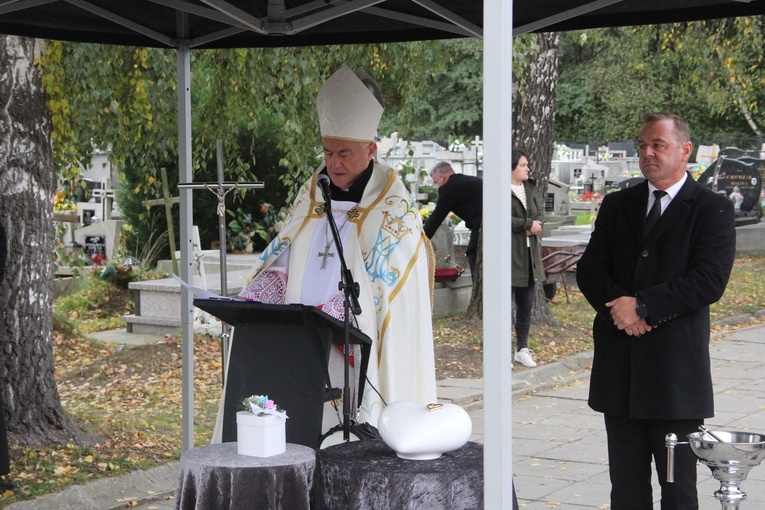 Tarnów-Mościce. Pochówek dzieci utraconych