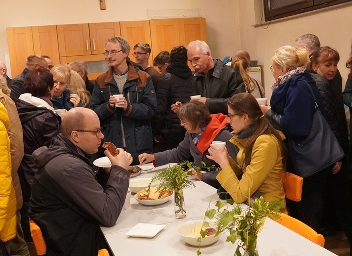 Rejonowe spotkanie parafialnych zespołów presynodalnych na wrocławskim Sępolnie