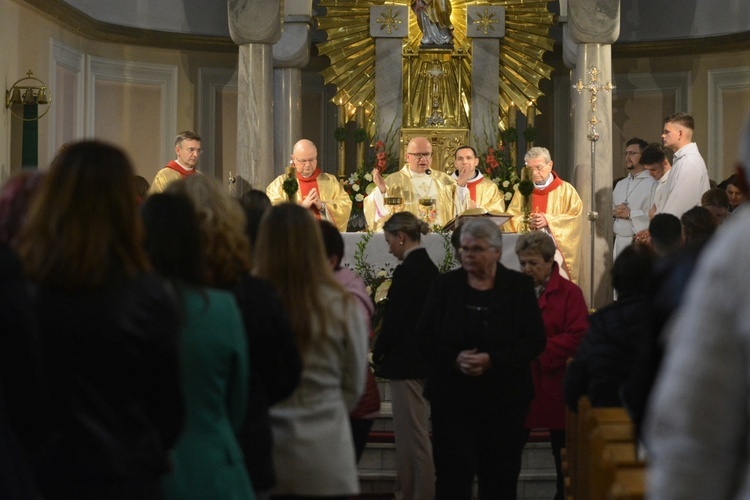 Poświęcenie nowo wybudowanego domu parafialnego w Krośnicy