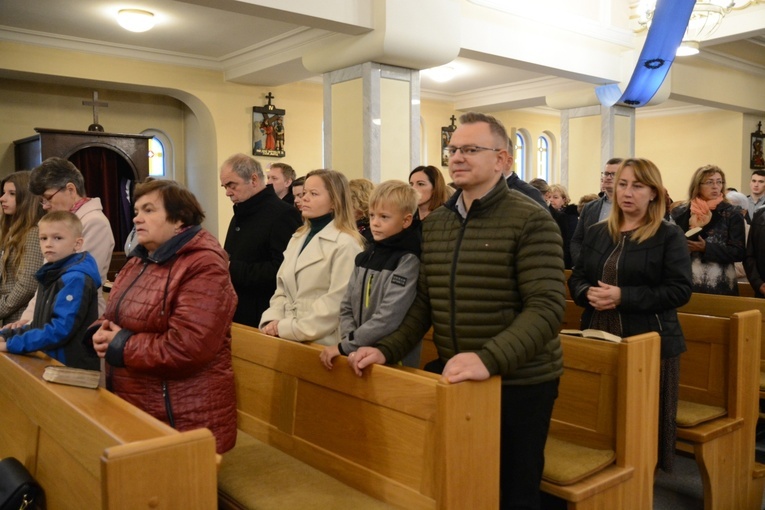 Poświęcenie nowo wybudowanego domu parafialnego w Krośnicy